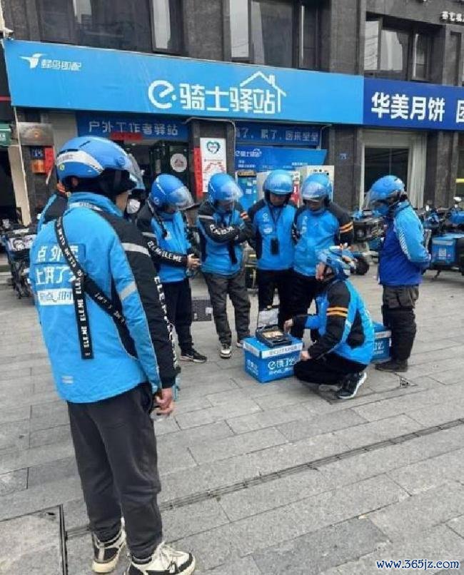 男子出门送外卖路上救了个人 骑手间的“等级差”